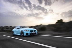 bmw-m2-g87-with-m-xdrive-2027-856634-2.jpg